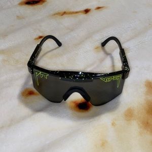 Pit viper (The Cosmos). Rarely used. For both men and women